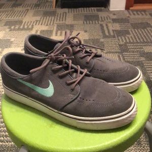 Nike Janoskis
